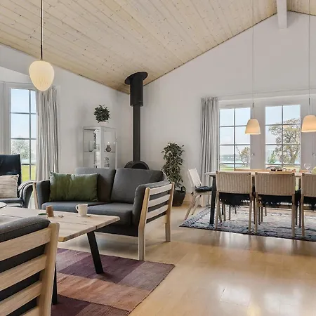 4 Bedroom In Semesterbostad *
