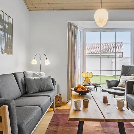 Dom wakacyjny 4 Bedroom In Gråsten