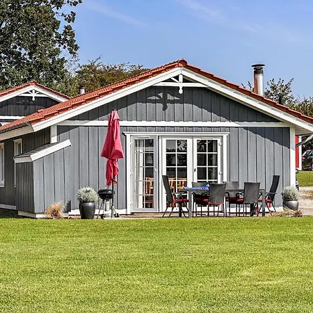 4 Bedroom In *