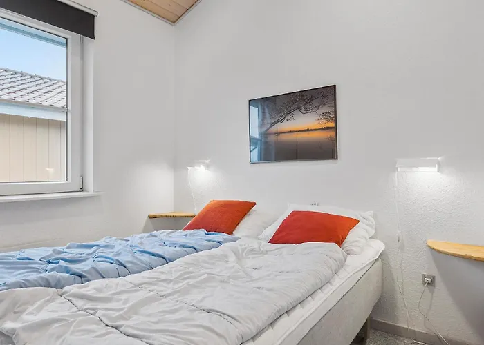 4 Bedroom In *
