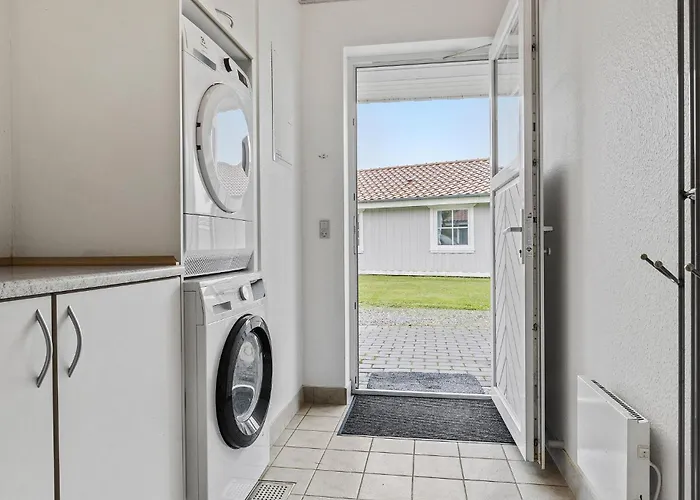 4 Bedroom In 加斯庭