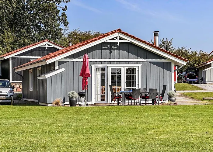 4 Bedroom In *